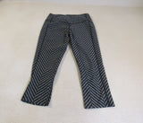 Nike Athletic Leggings Black/Gray Size S Female Adult Size S Geometric -- Used