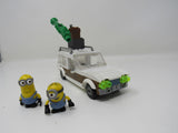Mega Bloks Station Wagon Getaway Minions -- Used