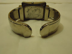 Carolina Watch Analog Dress Metal Band Female Adult Silvers/Blacks -- Used