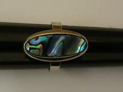 Designer Fashion Ring Solitaire Size 6 3/4 Female Adult Metallic/Green/Blue -- Used