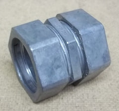 Regal 614 Compression Coupling for 1 1/4in EMT Conduit -- New