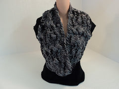 Handcrafted Cowl Wrap Gray Textured 100% Merino Wool Female Adult -- New No Tags