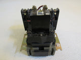Square D Company Lighting Contactor Class 8903 6.5in x 5.5in Series BMF LL0 40 -- Used