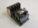 Square D Company Lighting Contactor Class 8903 5.5in x 4in x 4in LO 40 Metal -- Used