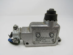 Licon Snap Switch Plunger 15A 125 or 250 VAV 8739 30-2000100 -- Used