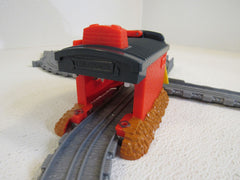 Fisher-Price Thomas & Friends Engine Wash Sodor Includes Dirty Percy V7642 -- Used