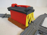 Fisher-Price Thomas & Friends Engine Wash Sodor Includes Dirty Percy V7642 -- Used
