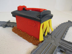 Fisher-Price Thomas & Friends Engine Wash Sodor Includes Dirty Percy V7642 -- Used