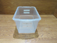 Rubbermaid Storage Tote 16in x 11.5in x 9.5in -- Used