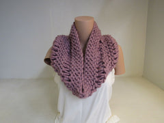 Handcrafted Cowl Dusty Rose Drop Stitch Super Bulky 100% Merino Female Adult -- New