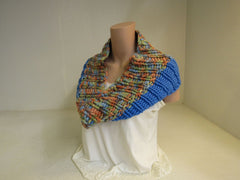 Handcrafted Cowl Multicolored Super Bulky 100% Merino Female Adult -- New