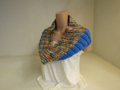 Handcrafted Cowl Multicolored Super Bulky 100% Merino Female Adult -- New