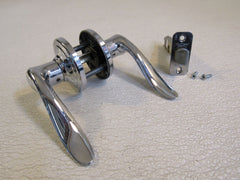Kwikset Lever Knob Set Polished Chrome 220-011923 -- Used