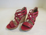 Miz Moon Kiara Wedge Sandal Platform Adult Size 8-1/2 Reds -- Used