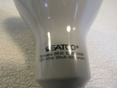 Feit/Satco LED Light Bulbs Lot of 3 White 2-Feit Daylight 8.3W 750 Lumens -- Used