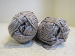 Knit Picks Shine Worsted Yarn Robot 2 Skeins 75 Yards Each -- New