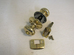 Schlage Door Knob Privacy Polished Brass -- Used