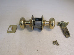 Schlage Door Knob Privacy Polished Brass -- Used