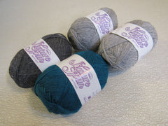 Brown Sheep Co Nature Spun Sport Weight Yarn Gray/Teal 4 Skeins 184 Yards Each -- New