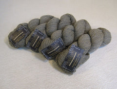 Cascade Yarns 220 Heathers Yarn Gray 4 Skeins 220 Yards Each -- New
