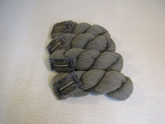 Cascade Yarns 220 Heathers Yarn Gray 4 Skeins 220 Yards Each -- New