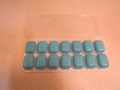 Standard Ice Cube Tray With Lid 14 Cubes White/Blue -- New