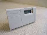 Honeywell Thermostat Digital Programmable 1 Heat 1 Cool Off White 97-4543 Rev A -- Used
