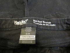 Massimo Denim Mid-Rise Bermuda Black Cotton Polyester Lycra Female Size 8 -- Used