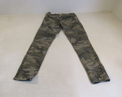 Levi 711 Skinny Camo Jeans Pockets Female -- Used