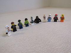 Lego People Lot of 10 Assortment 832-102822 -- Used