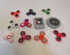 Designer Assorted Figdget Spinners Lot of 11 Two in Tins 878-102822 -- Used