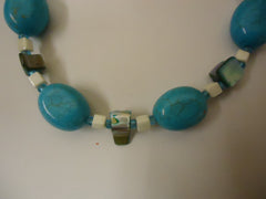 Designer Fashion Bracelet 8in L Beaded/Strand Faux Stones Female Blues/Ivories -- Used