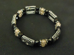 Designer Fashion Bracelet Chain/Link Metal Female Adult Black/Silver/White -- Used