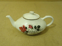 Arthur Wood 5167 Vintage Teapot 10 1/2in L x 5 1/2in W x 5 1/2in H China -- Used