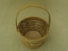 Designer Basket 7in Diameter x 5in H Woodtone Handle Plastic Liner Wicker -- New