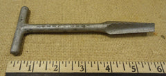 Honey Bee 1/2 Pat Tool with Teeth 6in x 2 1/2in x 1/2in Metal  -- Used