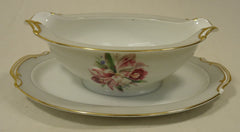 Noritake 5049 Vintage Gravy Boat w Saucer chipped 9 1/2in x 6in x 3in China Gold Rim -- Used