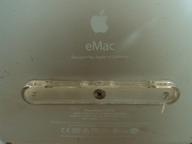 Apple eMac PowerMac 4 4 PowerPC G4 17in 700MHz 40GB Hard