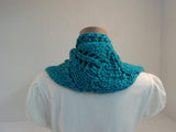 Handcrafted Wrap Cowl Teal Leaf Design 100% Merino Wool Female Adult -- New No Tags