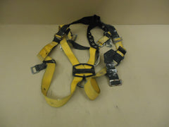 Titan Safety Harness Yellow/Black Full Body T4500/UAKU Nylon Metal -- Used