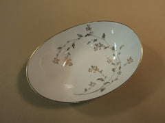 Noritake Andrea 5524 9-in Oval Vegetable White/Gray/Gold Leafs Stems China -- Used