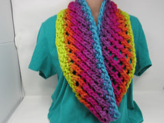 Handcrafted Knitted Cowl Wrap Shawl 100% Merino Wool Female Adult Multi-Color -- New No Tags