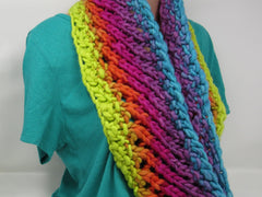 Handcrafted Knitted Cowl Wrap Shawl 100% Merino Wool Female Adult Multi-Color -- New No Tags