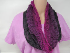 Handcrafted Knitted Cowl Violet/Dark Violet Textured Merino Wool Female Adult -- New No Tags