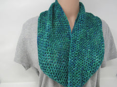 Handcrafted Crocheted Cowl Green/Teal Textured Merino Wool Female Adult -- New No Tags