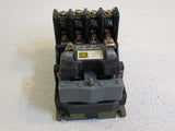 Square D Company Lighting Contactor Class 8903 5.5in x 4in x 4in LO 40 Metal -- Used