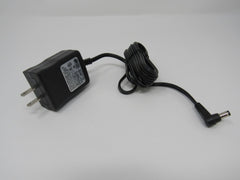 Deer Computer Co LTD AC Adapter Output 4.0-5.5V Input 100-240V-0.8A AD1605CF -- Used