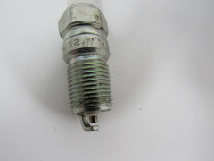 Champion Spark Plug Copper Plus 304 RS9YC -- New