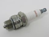 Champion Copper Plus Spark Plug 811 L82C -- New