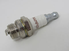 Champion Copper Plus Spark Plug 847 DJ8J -- New